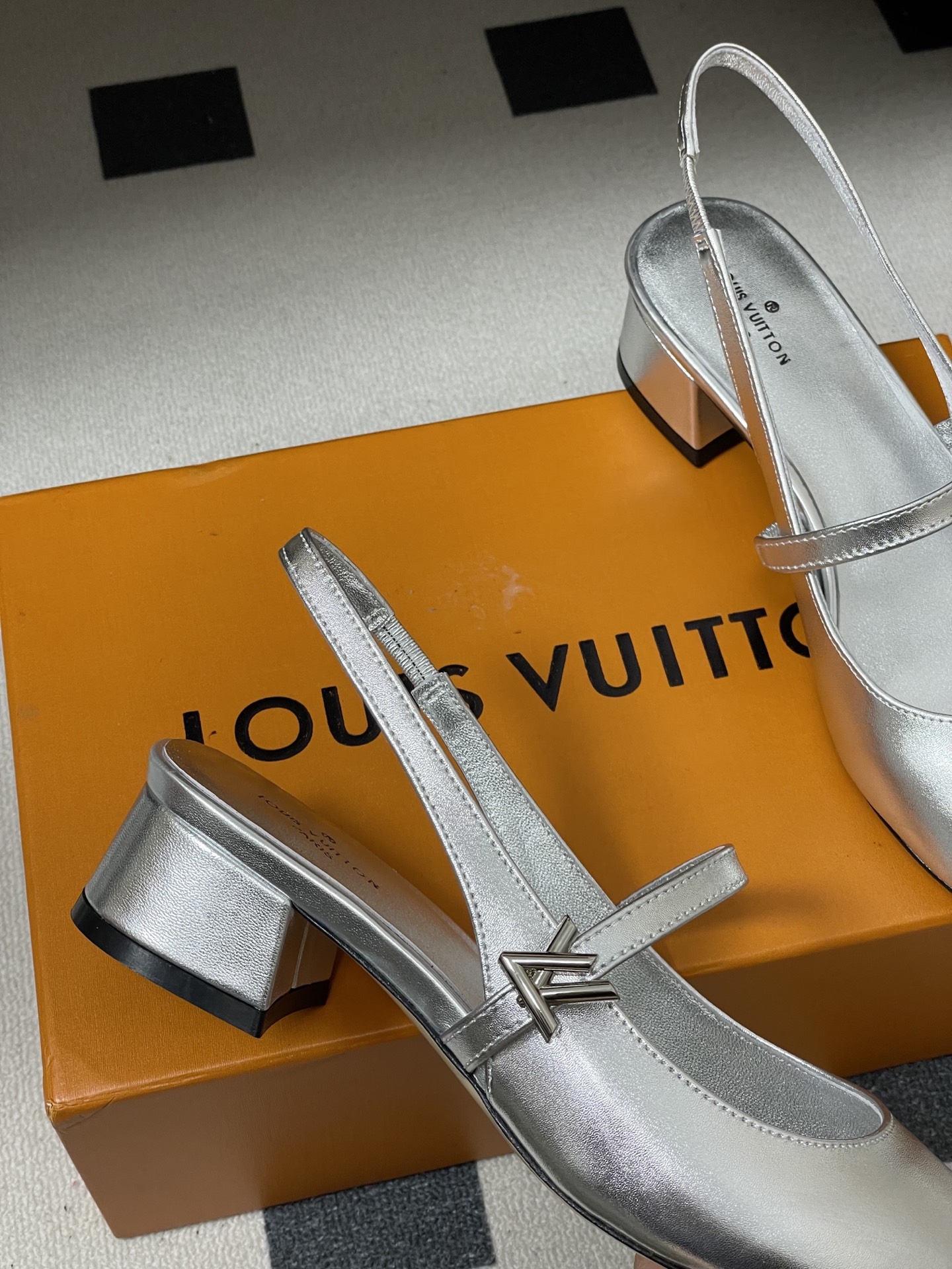 Women's high heels